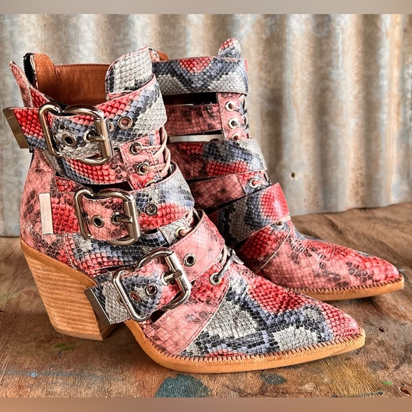 Jeffrey Campbell Shoes - Jeffery Campbell snake skin boots
